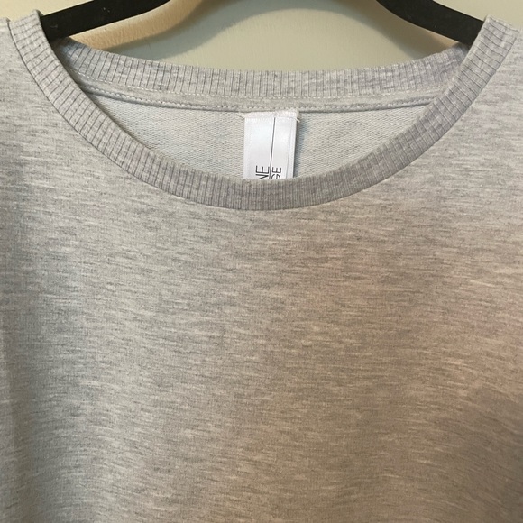 Wynne Lounge -lounge wear size large. - Picture 3 of 9